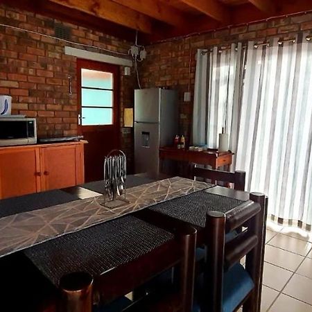 Cozy Cottage +/- 500M From The Beach Κέιπ Τάουν Εξωτερικό φωτογραφία