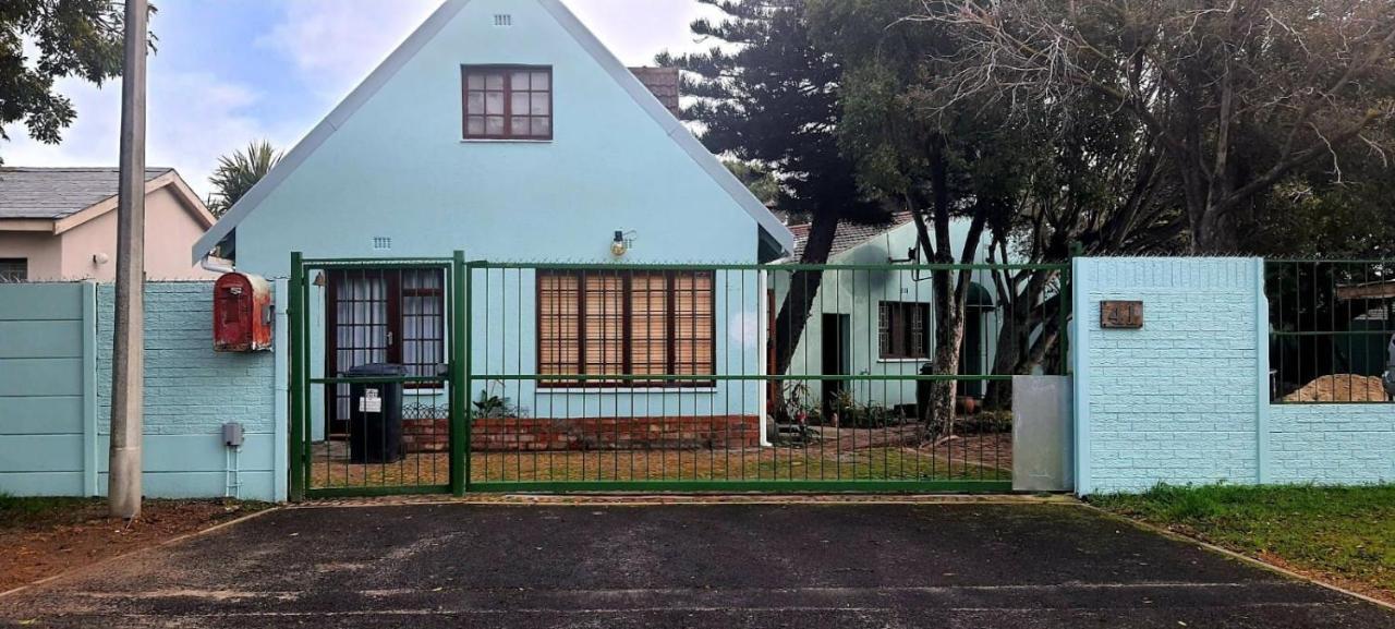Cozy Cottage +/- 500M From The Beach Κέιπ Τάουν Εξωτερικό φωτογραφία